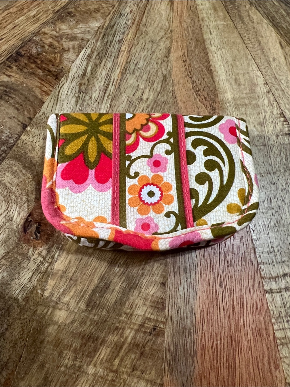 Vera Bradley Floral Pattern Quilted Magnetic Card Holder